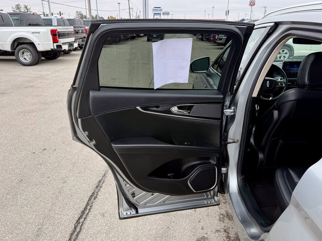 Used 2021 Lincoln Nautilus FWD w/ Equipment Group 101A image 13