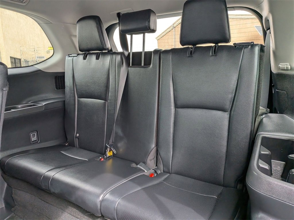 Used 2025 Toyota Grand Highlander AWD image 29