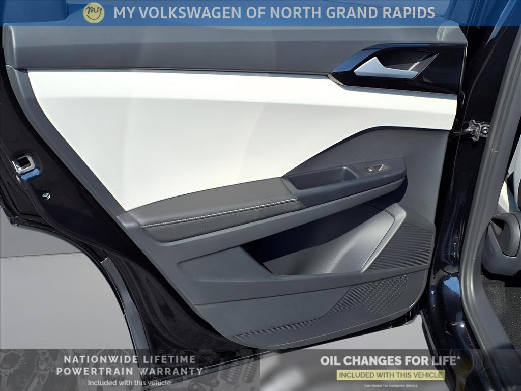 New 2025 Volkswagen Taos S image 19