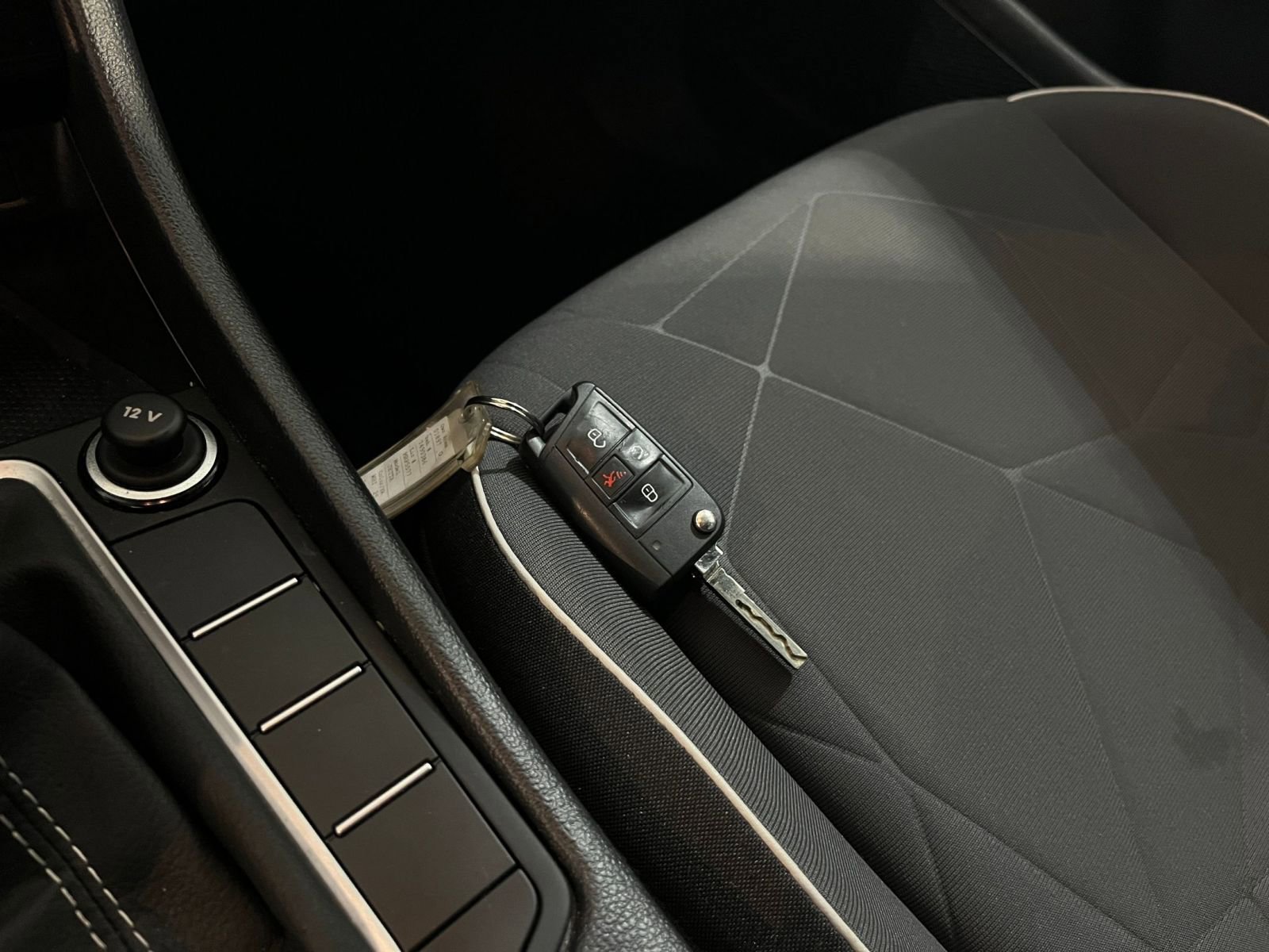 Used 2025 Volkswagen Jetta Sport image 21