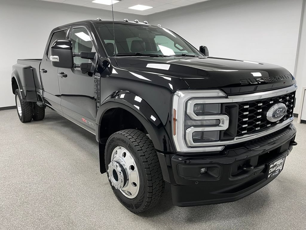 Used 2025 Ford F450 Platinum w/ FX4 Off-Road Package AWD/4WD image 2