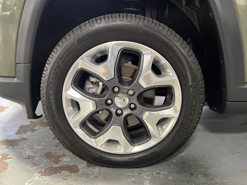 Used 2020 Jeep Compass Limited AWD/4WD image 9