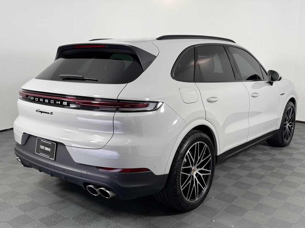 Certified 2025 Porsche Cayenne S AWD/4WD image 7