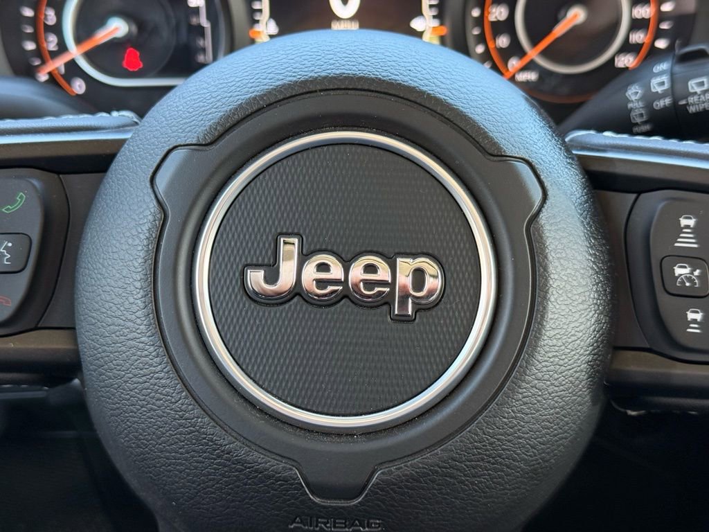 Used 2025 Jeep Wrangler Unlimited Rubicon image 17