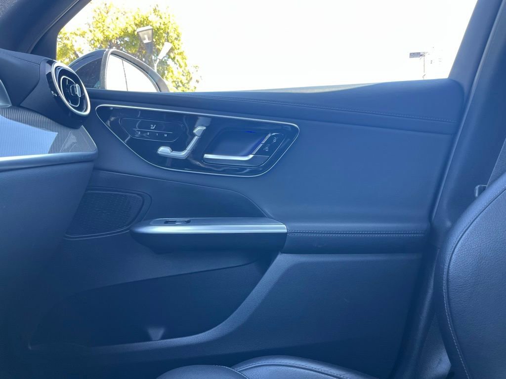 Used 2025 Mercedes-Benz GLC 43 AMG 4MATIC image 19