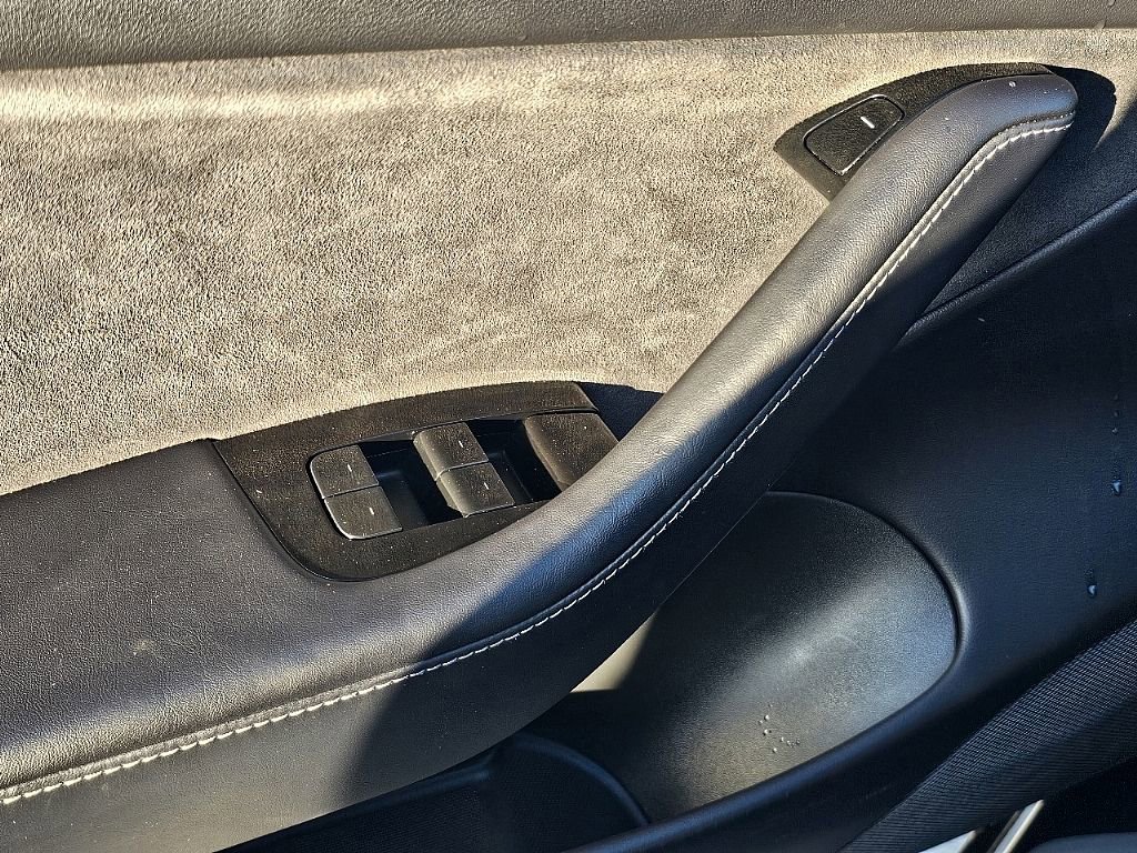 Used 2018 Tesla Model 3 Long Range image 27