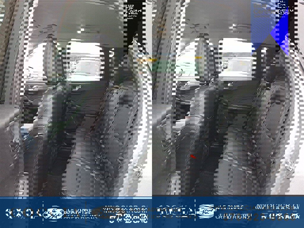 Certified 2022 Ford Escape Titanium image 10