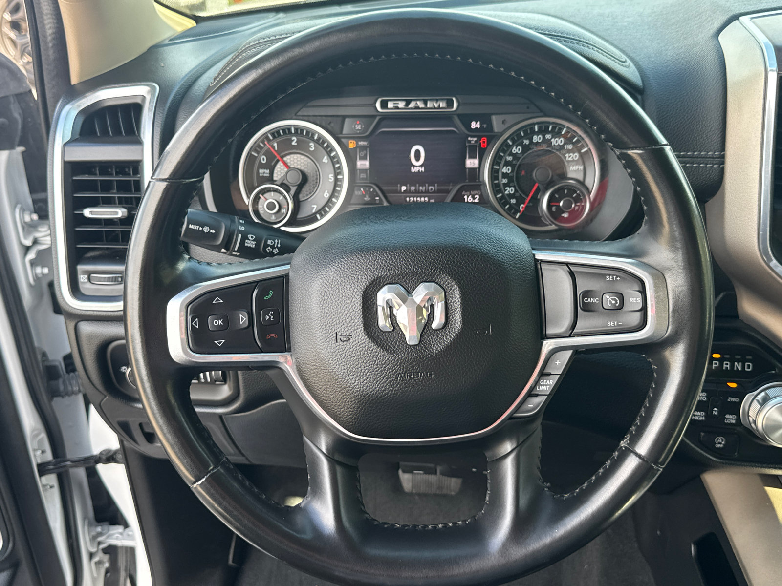 Used 2021 RAM 1500 Laramie AWD/4WD image 17