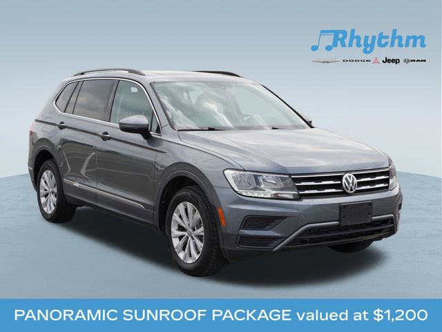 Used 2018 Volkswagen Tiguan SE w/ Panoramic Sunroof Package