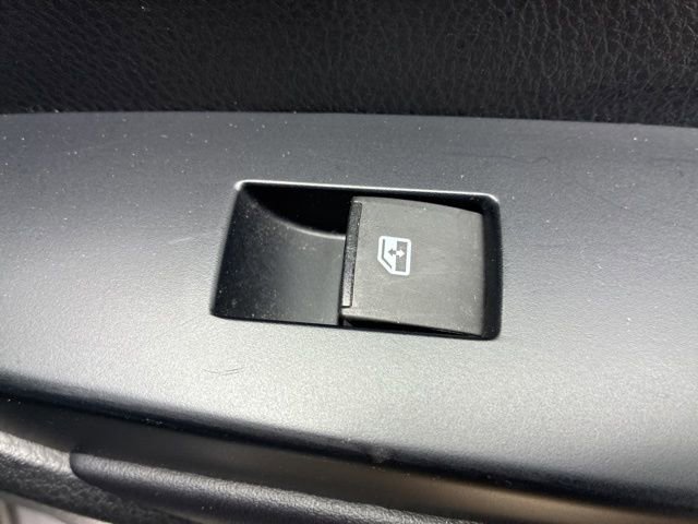 Used 2019 Toyota Highlander XLE AWD/4WD image 27