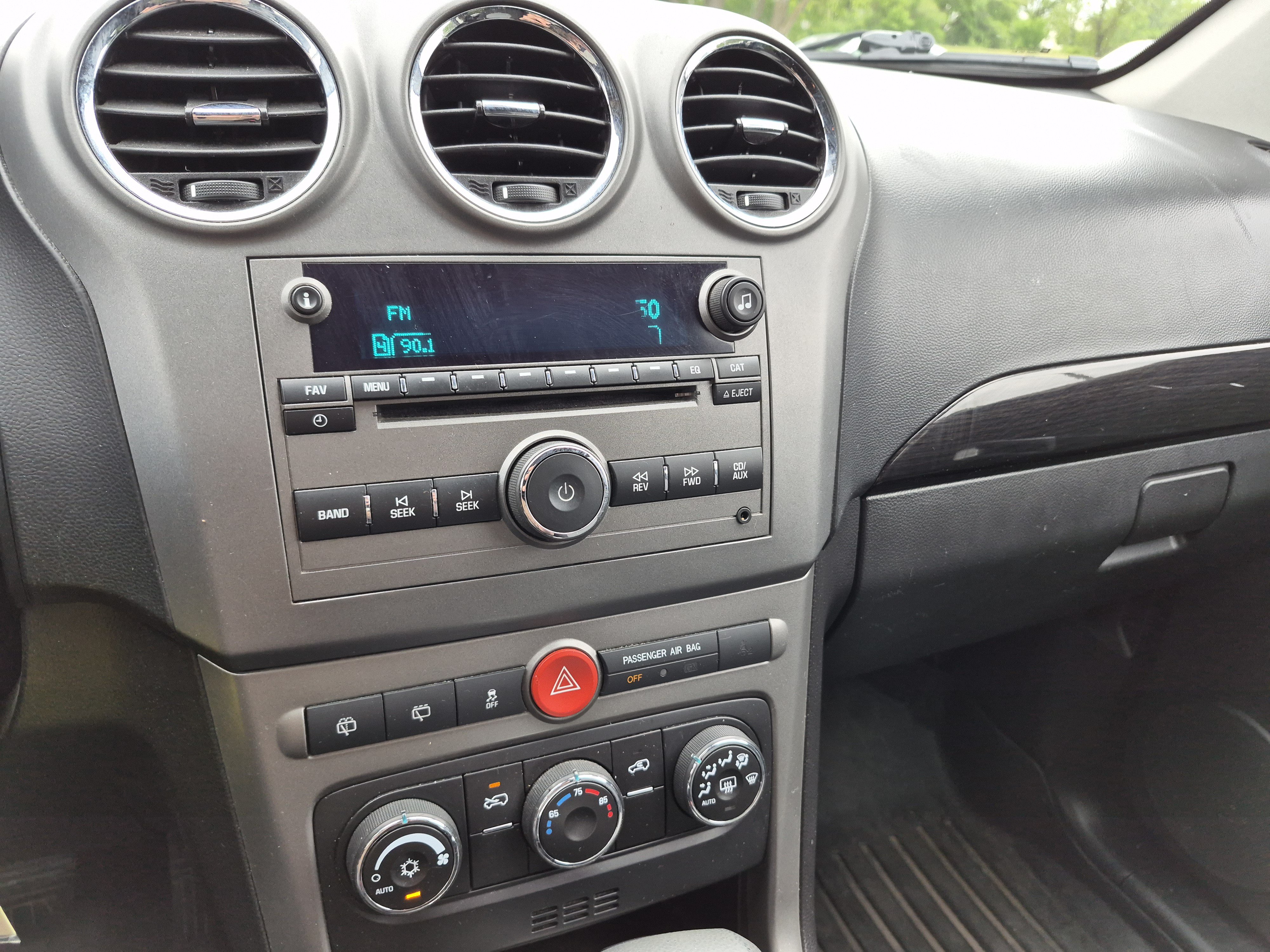 Used 2014 Chevrolet Captiva Sport LT FWD image 20