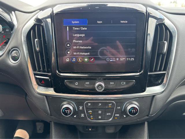 Used 2023 Chevrolet Traverse LT image 22