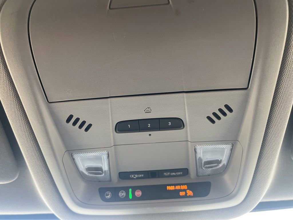 Used 2023 GMC Acadia SLT image 9