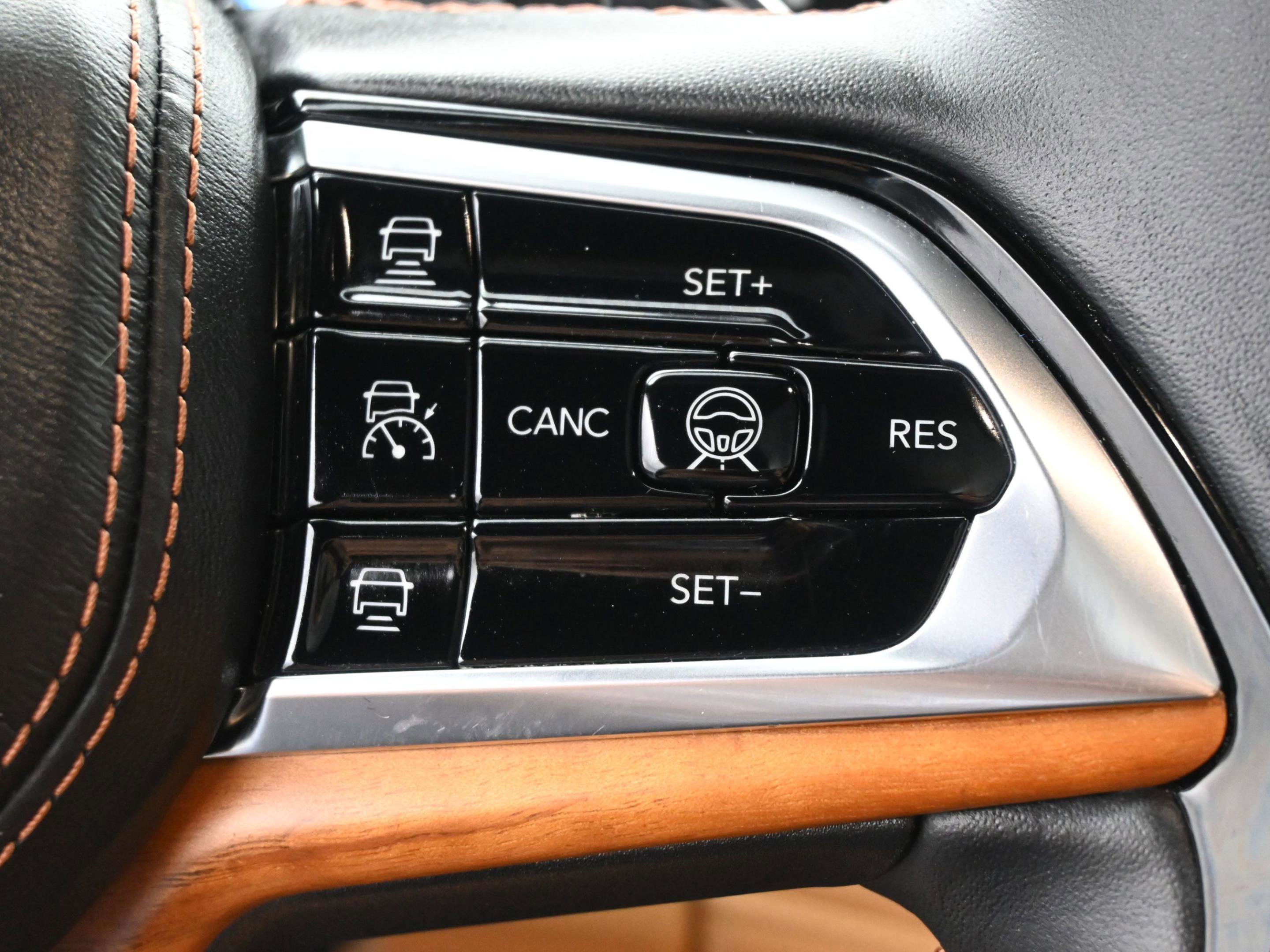 Used 2024 Jeep Grand Cherokee L Summit image 21