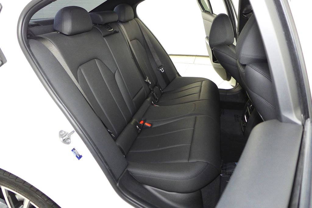 Used 2020 BMW 330i Sedan w/ Convenience Package RWD image 20