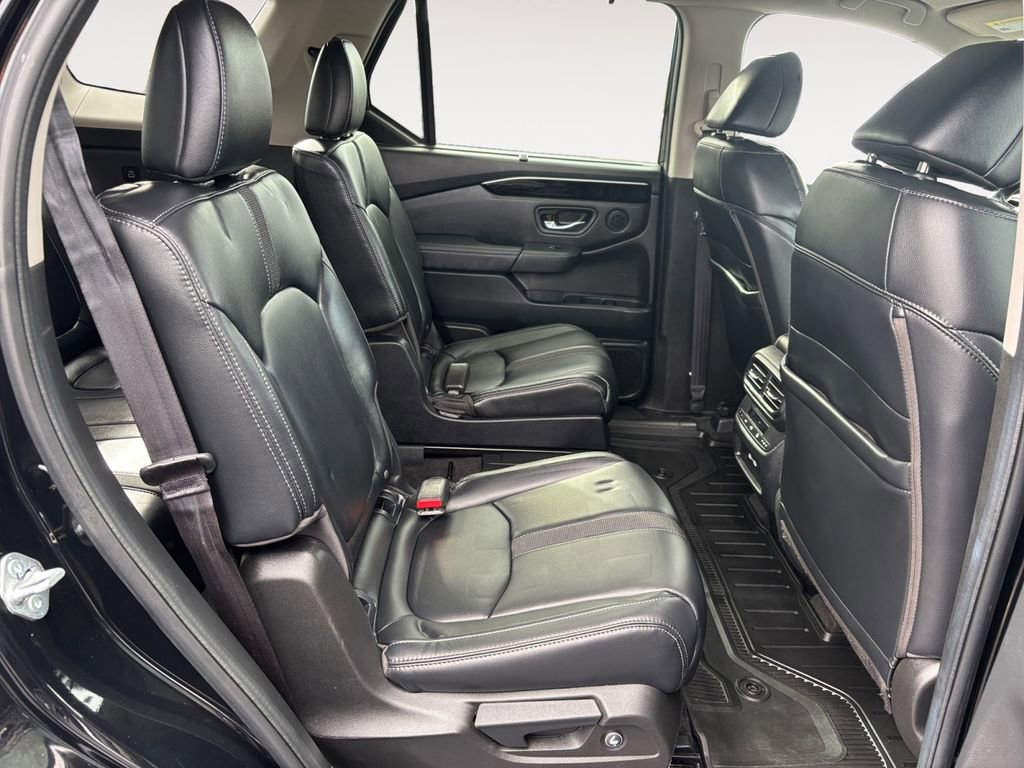 Used 2023 Honda Pilot Touring image 12