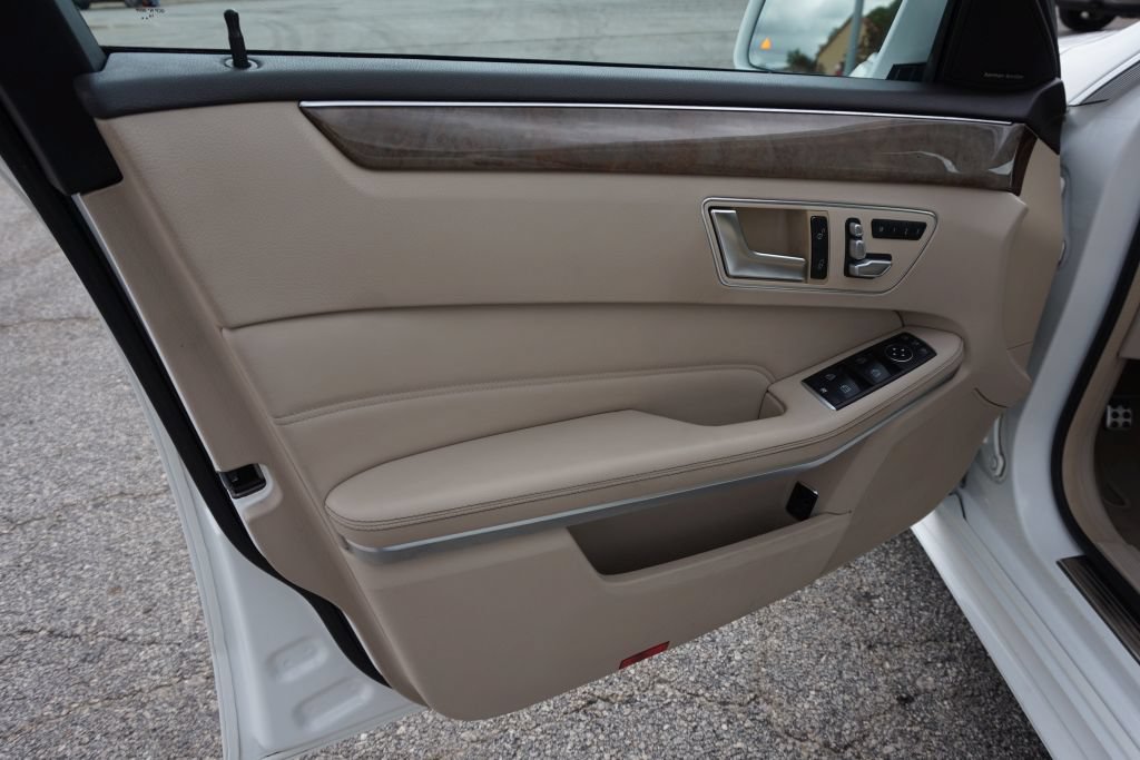 Used 2015 Mercedes-Benz E 350 Sedan image 18