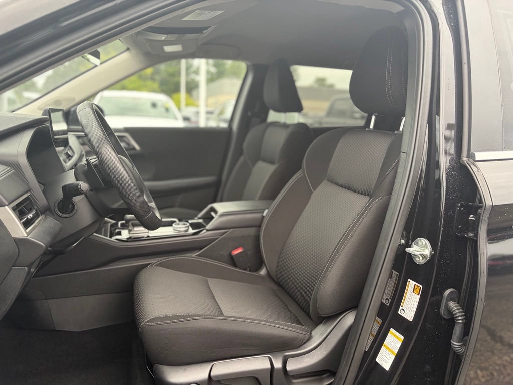 Used 2025 Mitsubishi Outlander ES AWD/4WD image 22