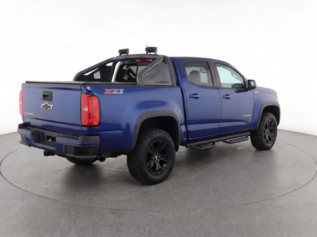 Used 2017 Chevrolet Colorado Z71 AWD/4WD image 5