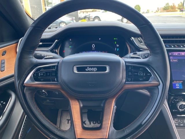 Used 2023 Jeep Grand Cherokee Summit image 32