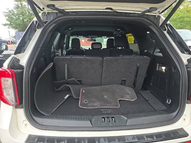 Used 2023 Ford Explorer ST-Line AWD/4WD image 24
