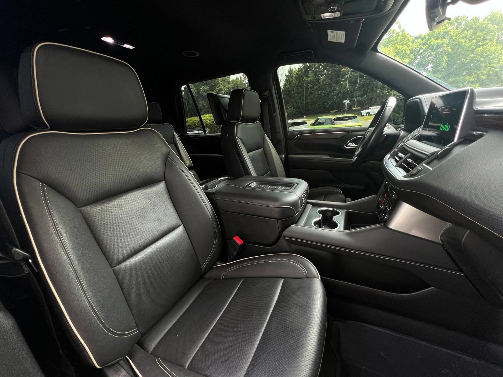 Used 2023 Chevrolet Tahoe Premier w/ Advanced Technology Package AWD/4WD image 28