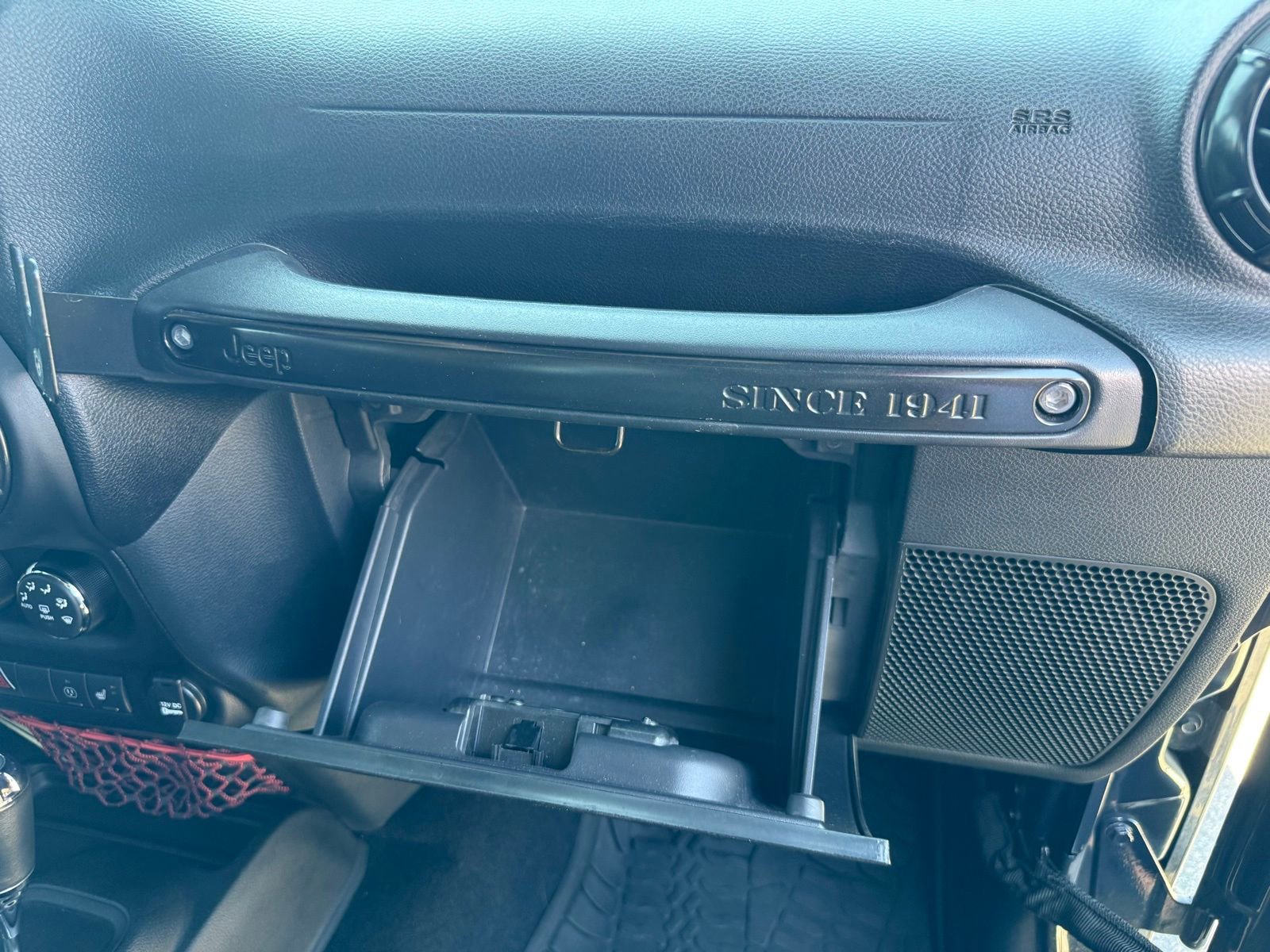 Used 2017 Jeep Wrangler Rubicon AWD/4WD image 31