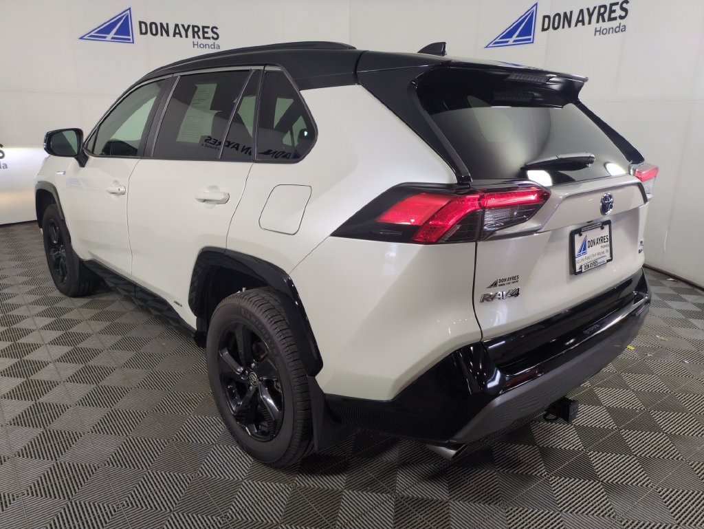 Used 2021 Toyota RAV4 XSE w/ XSE Grade Weather Package AWD/4WD image 3