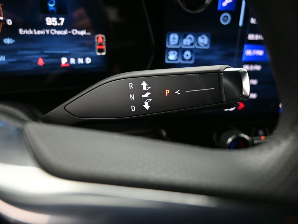 Used 2025 Chevrolet Blazer EV LT image 32