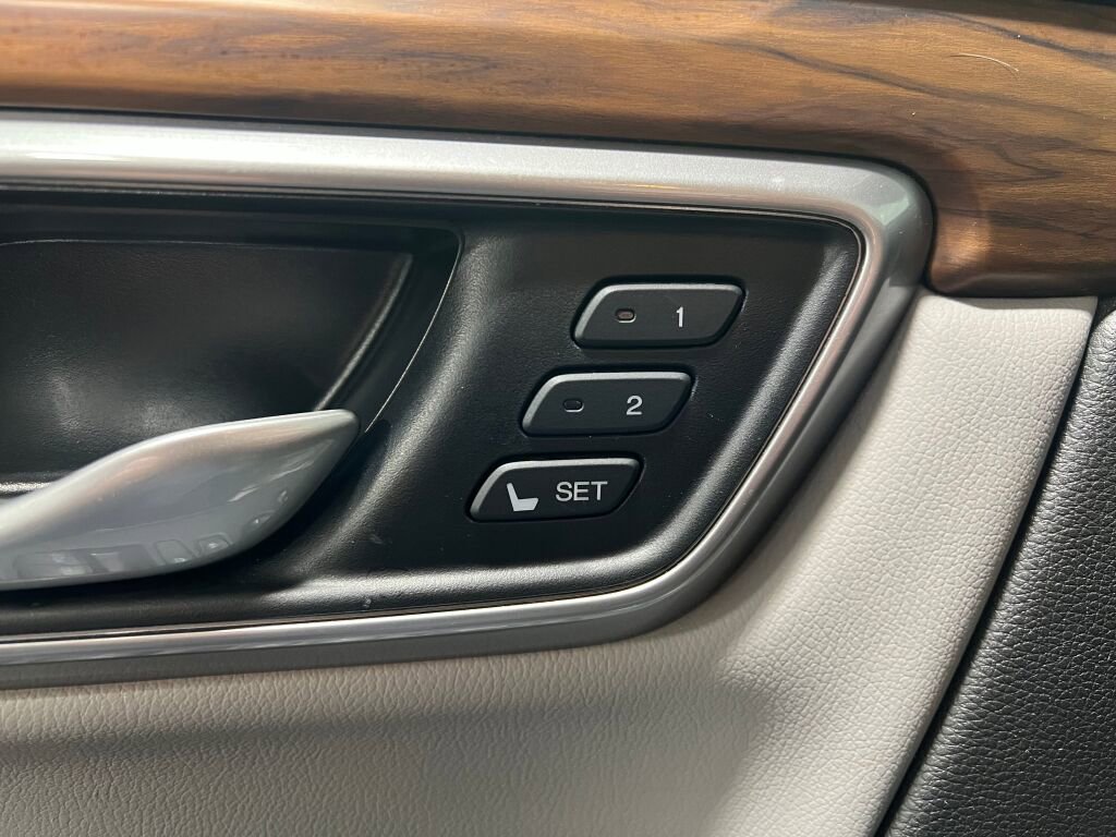 Used 2020 Honda CR-V EX-L image 11