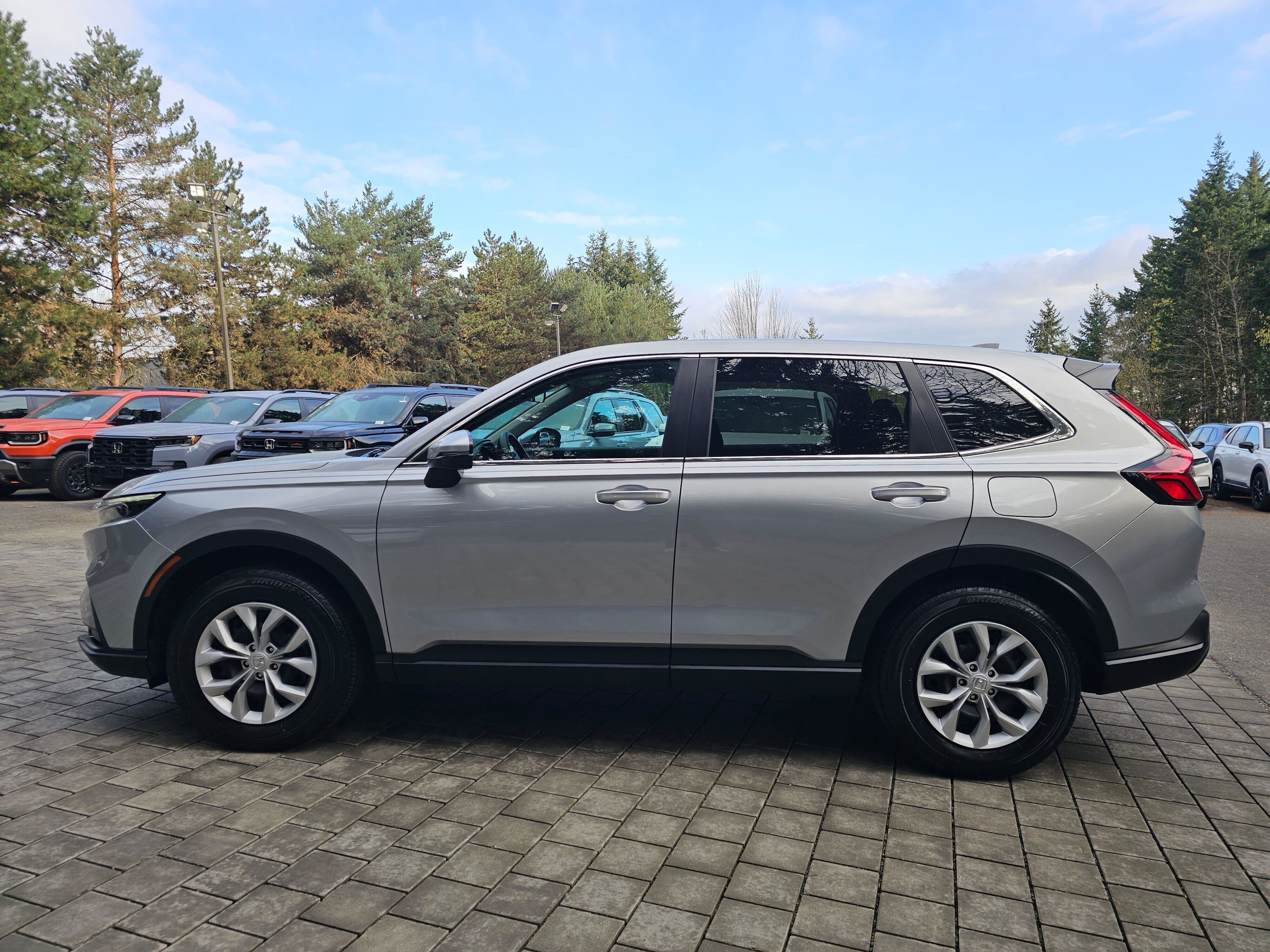 Certified 2025 Honda CR-V LX image 4