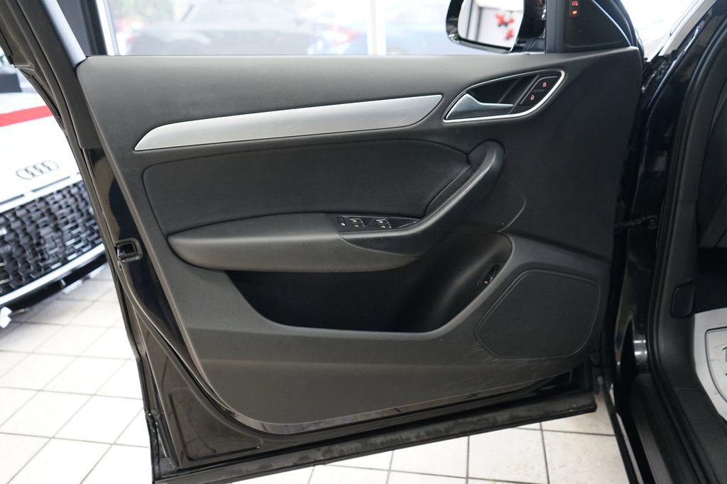 Used 2016 Audi Q3 2.0T Premium Plus w/ Technology Package image 22