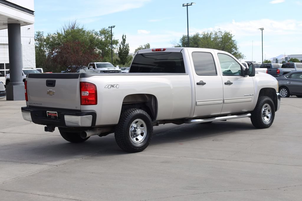Used 2009 Chevrolet Silverado 3500 LT w/ Exterior Plus Package AWD/4WD image 6