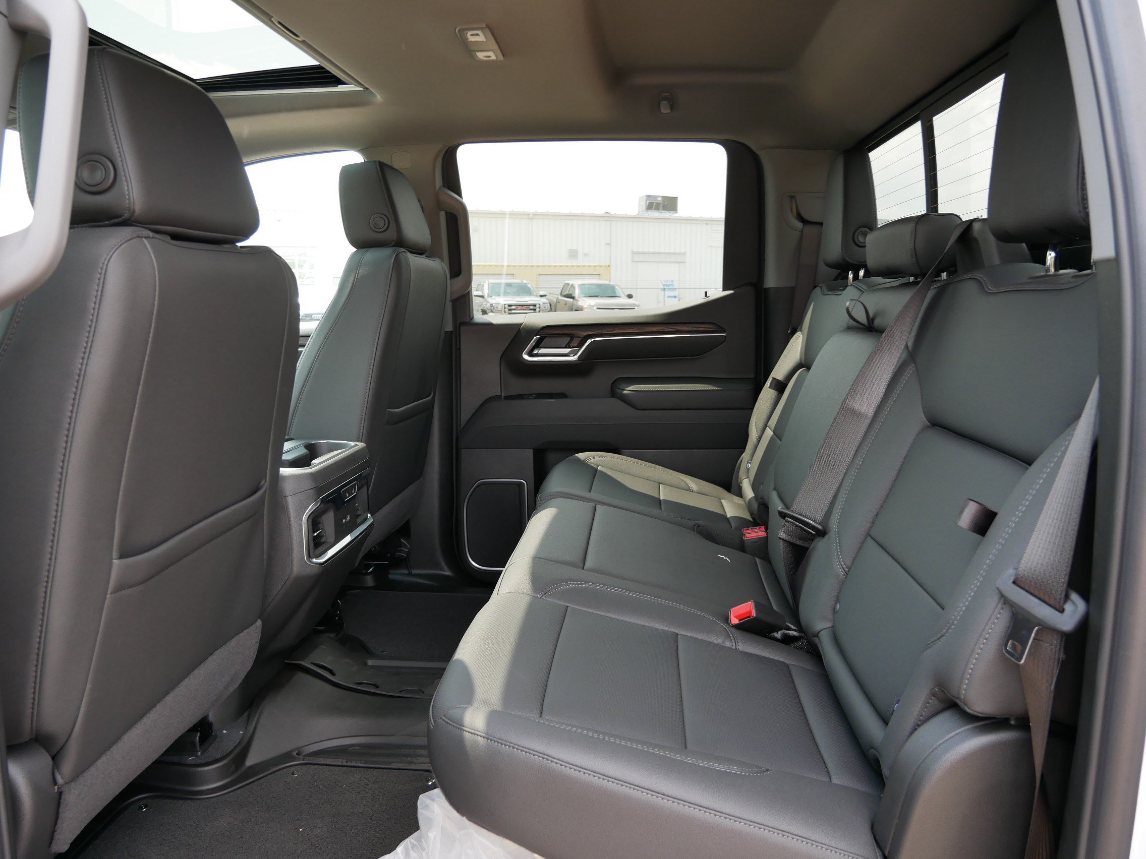 New 2026 GMC Sierra 1500 SLT w/ SLT Premium Plus Package AWD/4WD image 12