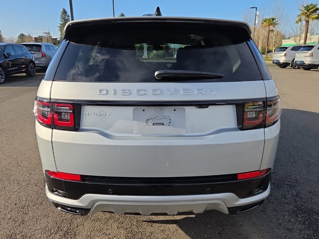 New 2025 Land Rover Discovery Sport S image 6