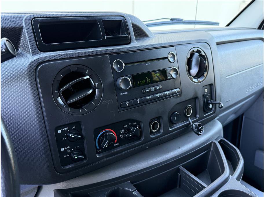 Used 2014 Ford E-150 and Econoline 150 Wagon image 13