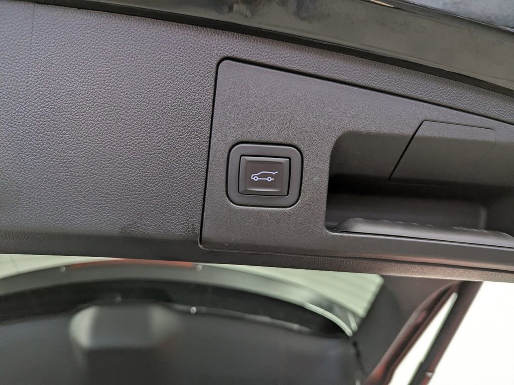 Used 2019 Cadillac XT4 Premium Luxury w/ Cold Weather Package image 47