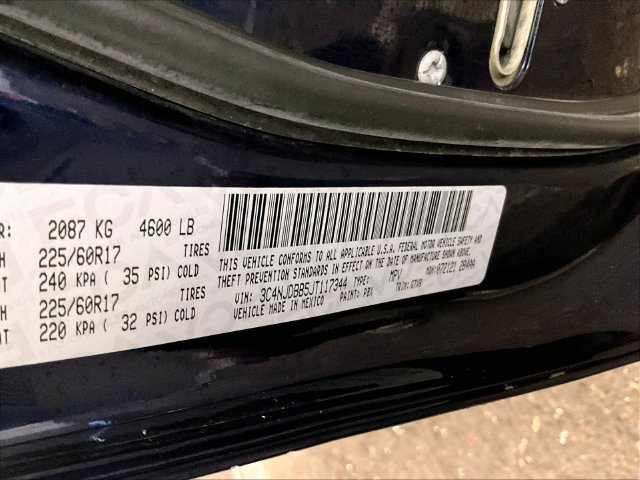 Used 2018 Jeep Compass Latitude w/ Popular Equipment Group AWD/4WD image 32