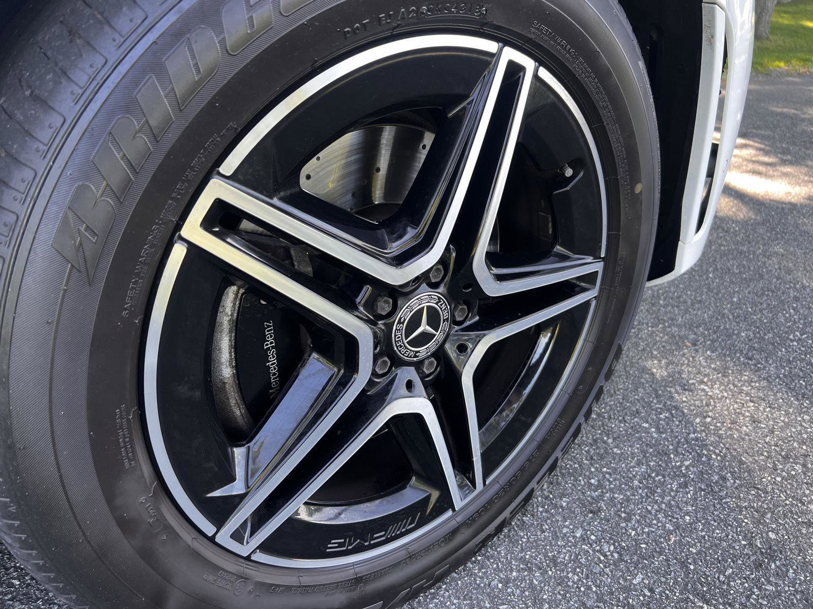 Used 2020 Mercedes-Benz GLE 450 4MATIC w/ AMG Line Exterior image 34