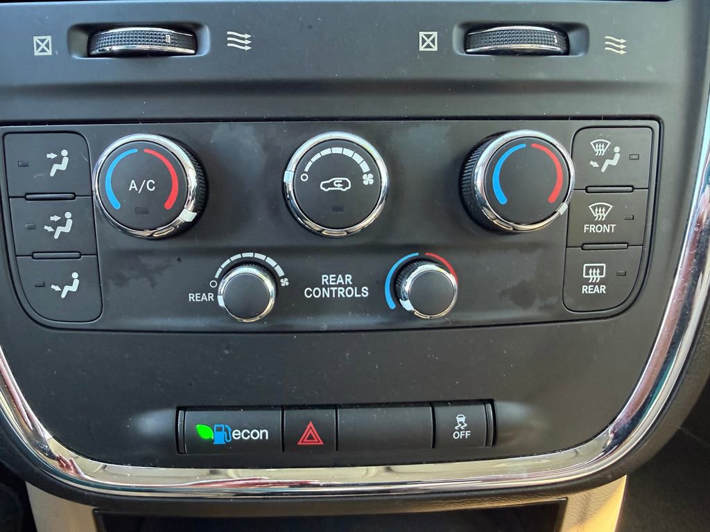 Used 2016 Dodge Grand Caravan SE w/ Quick Order Package 29E SE image 29