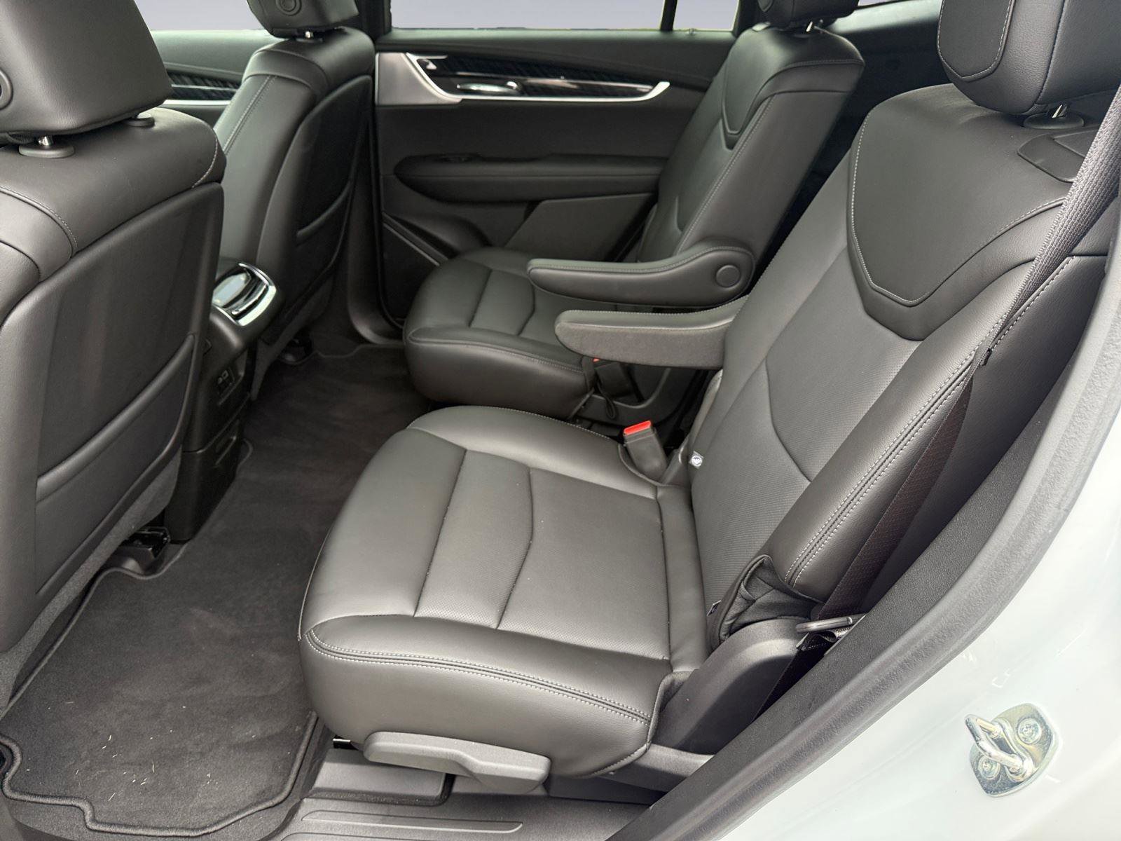 New 2025 Cadillac XT6 Premium Luxury w/ Technology Package image 12