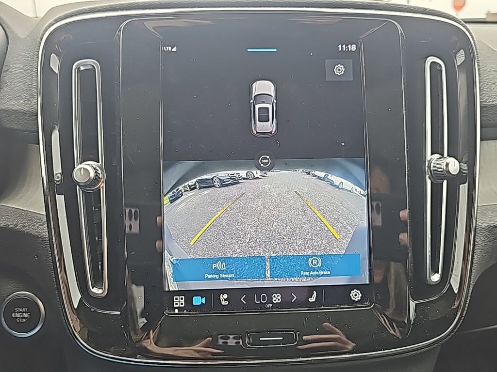 Certified 2023 Volvo XC40 B5 Plus w/ Protection Package Premier image 7