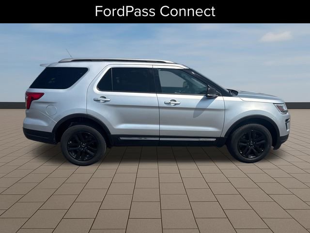 Used 2019 Ford Explorer XLT w/ Equipment Group 202A AWD/4WD image 8