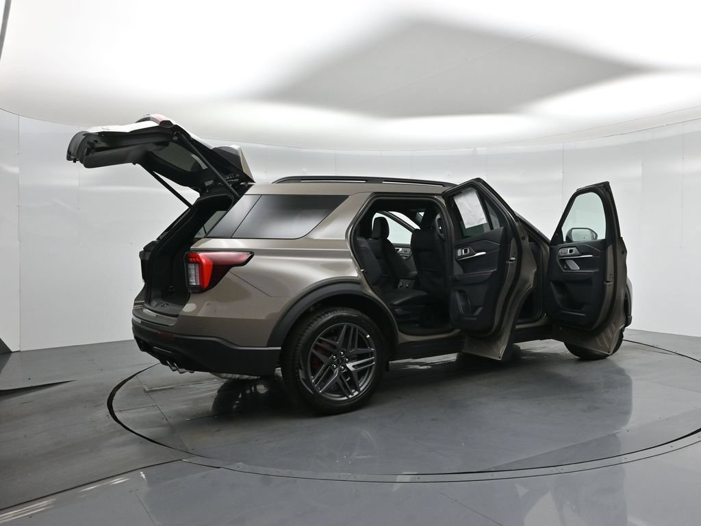 New 2026 Ford Explorer ST w/ Sun And Sound Package AWD/4WD image 5