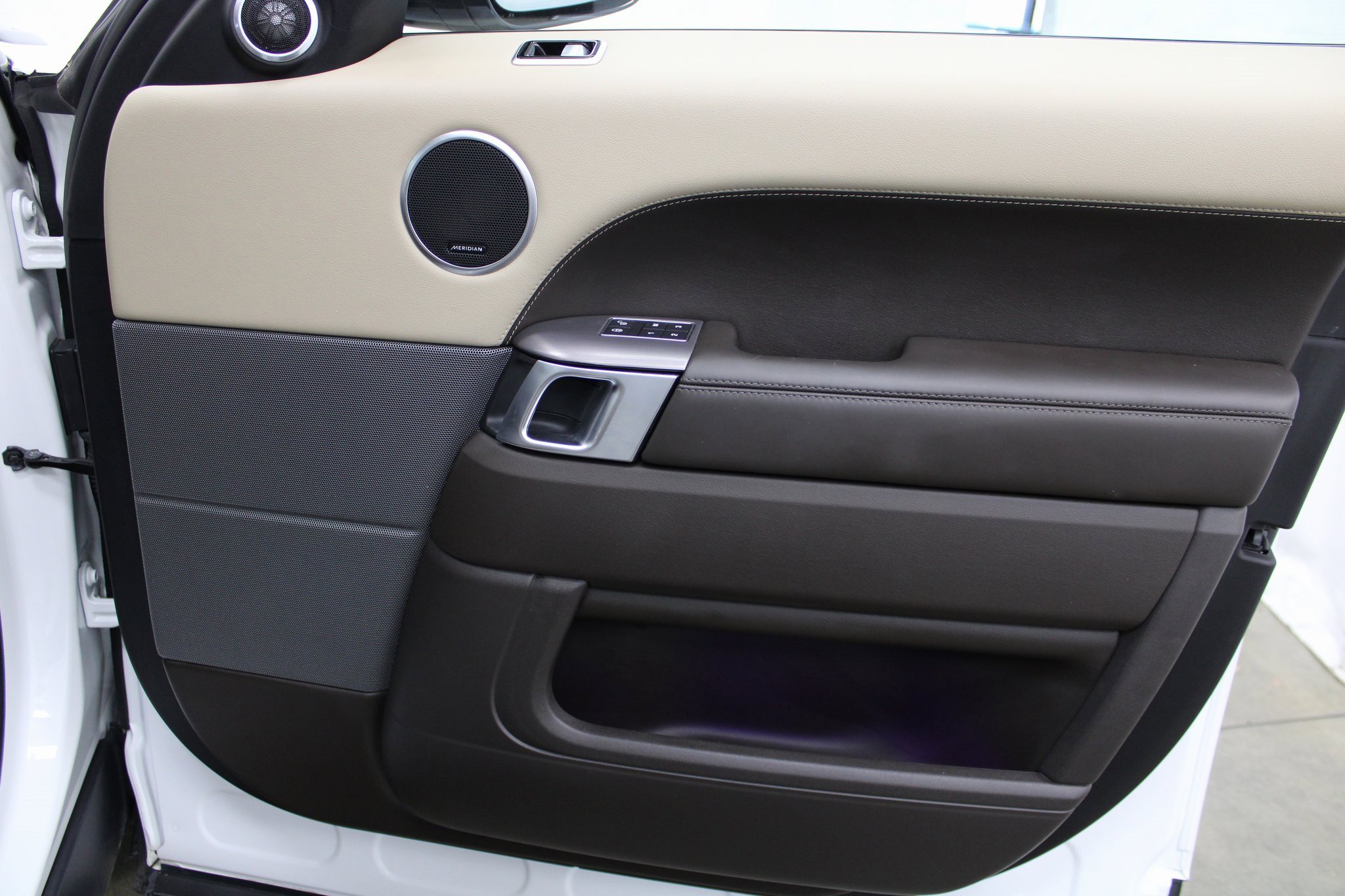 Used 2019 Land Rover Range Rover Sport HSE image 27