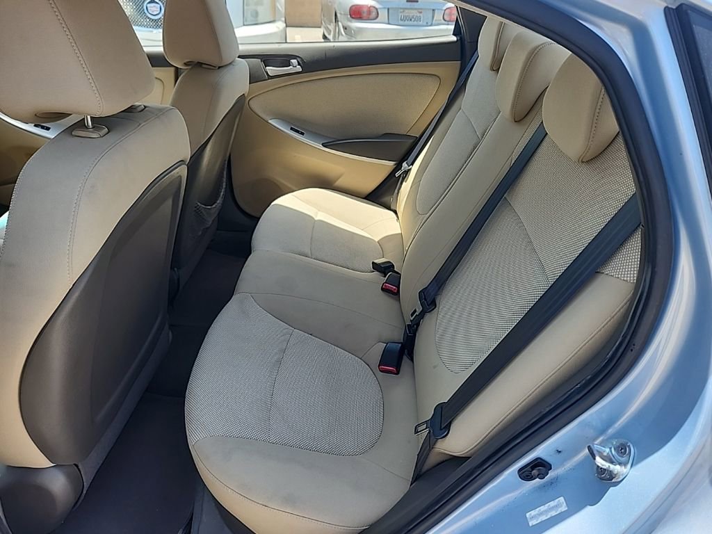 Used 2013 Hyundai Accent GLS FWD image 11