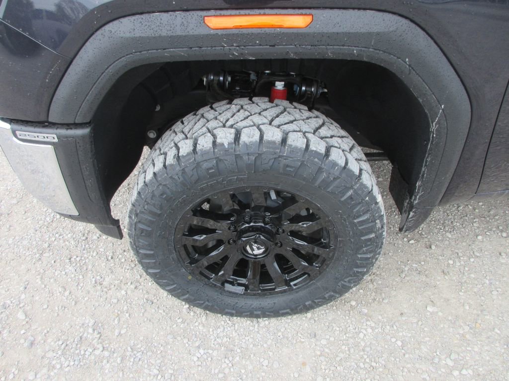New 2026 GMC Sierra 2500 SLE w/ SLE Value Package; AWD/4WD image 13
