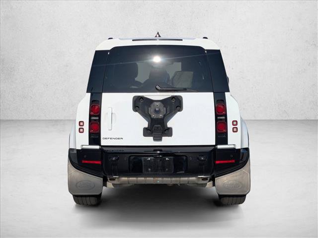 Used 2025 Land Rover Defender 110 X-Dynamic SE AWD/4WD image 6
