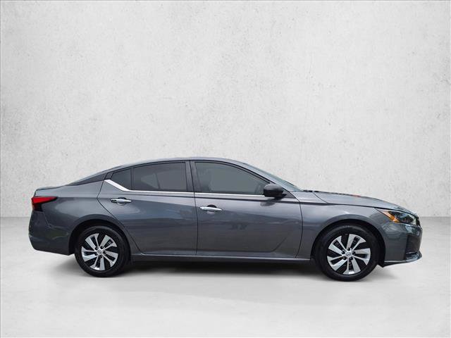 Certified 2025 Nissan Altima 2.5 S FWD image 4