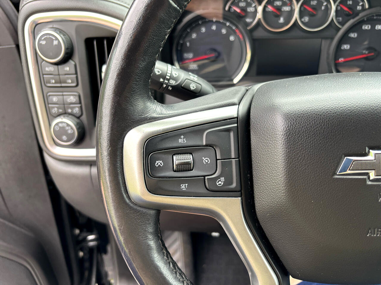 Used 2019 Chevrolet Silverado 1500 LT Trail Boss image 27